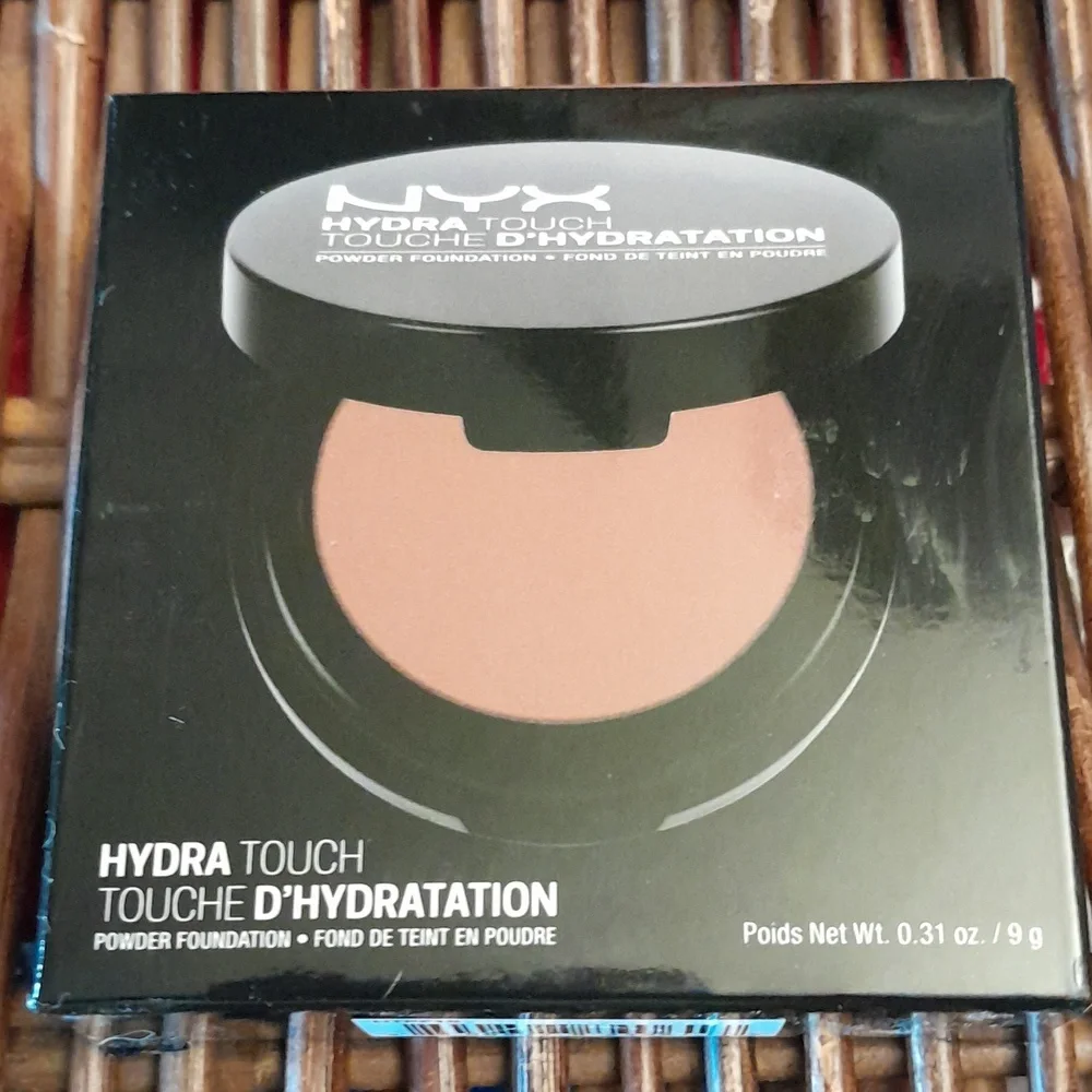 NYX HYDRO TOUCH COCOA HTPF15 2 Way Cake Powder Foundation